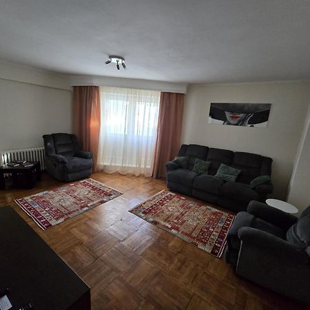 Apartament 3 Camere, Zona Dedeman ปีเตช ภายนอก รูปภาพ