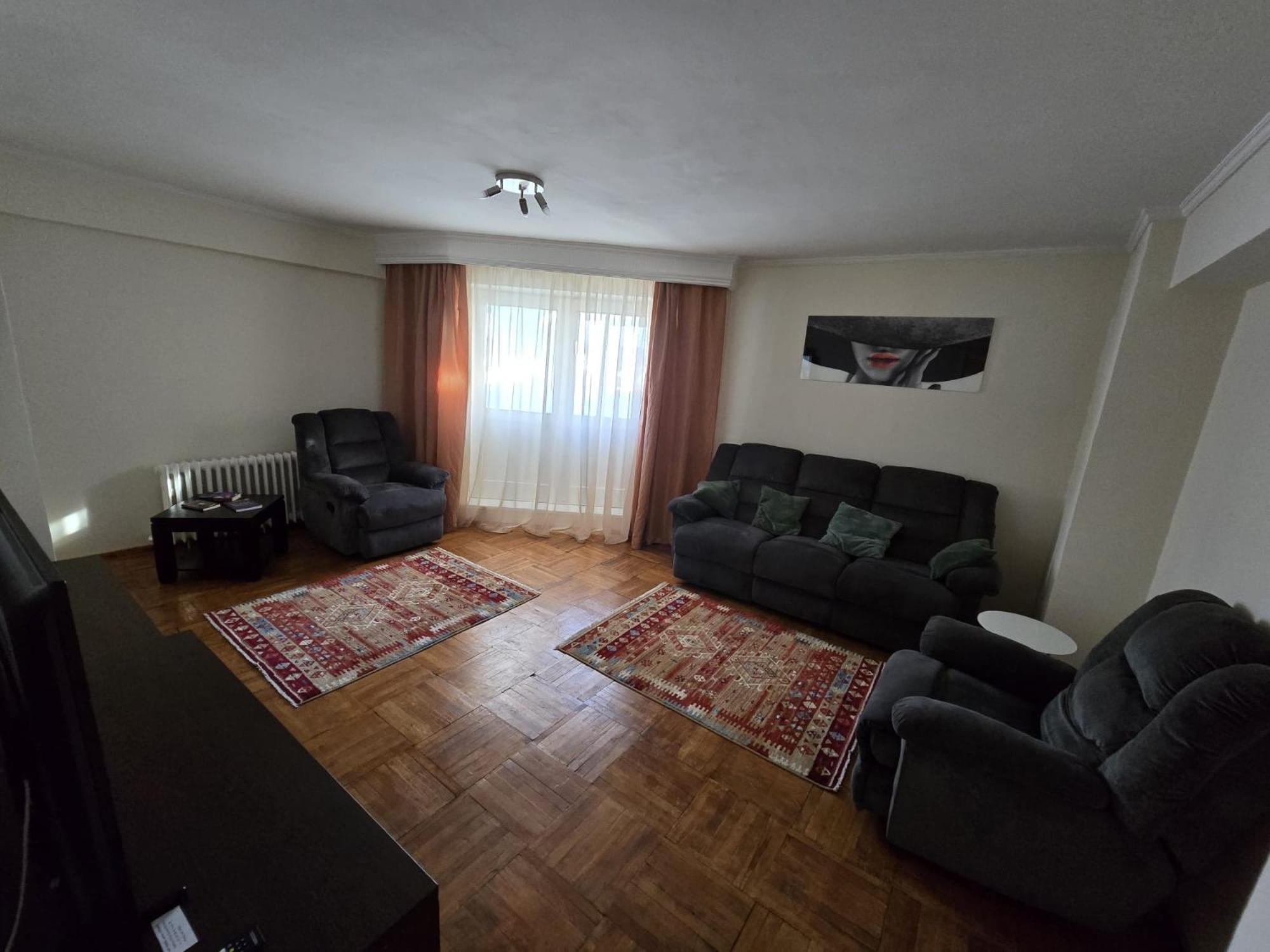Apartament 3 Camere, Zona Dedeman ปีเตช ภายนอก รูปภาพ